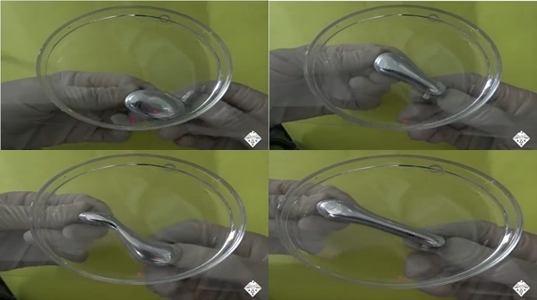 중국과학자들이 만든 액체금속의 변화모습. 사진 왼쪽위부터 시계방향으로 금속을 자유자재로 변형시키는 모습(사진=미화학학회 동영상 캡처)