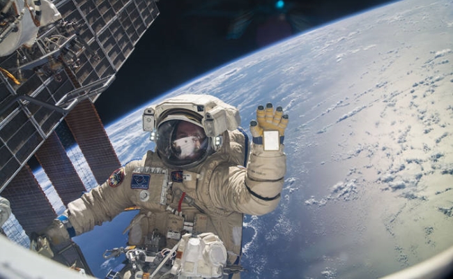 과학기술정보통신부가 아직 ‘우주청' 설립 계획에 대해 아직 구체적인 조직 체계가 확정되지 않았다고 4일 밝혔다. 사진은 국제우주정거장(ISS)에서 작업중인 우주비행사(사진=NASA) 