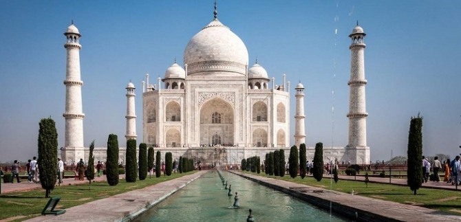 인도 세계문화유산 중 하나인 타지마할. 