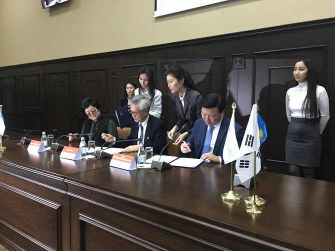 세브란스병원은 3월 27일 카자흐스탄 아스타나에서 카자흐스탄 대통령 행정부 병원 및 세브란스-KZ 국제의료펀드와 상호 협력에 대한 협약을 체결했다.