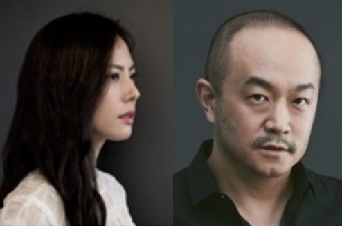 카카오는 이 회사 조수용 대표(사진 오른쪽)와 가수 박지윤 씨가 지난 달 가족들의 축하 속에 결혼식을 올렸다고 22일 공식 입장을 밝혔다.