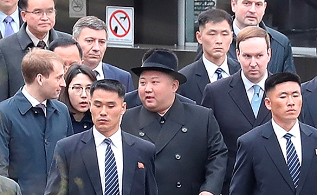 김정은 북한 국무위원장(가운데)이 러시아를 방문했다.