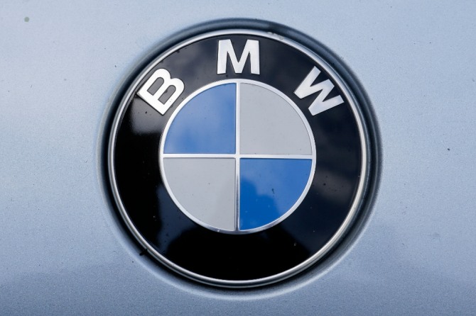  BMW 로고.
