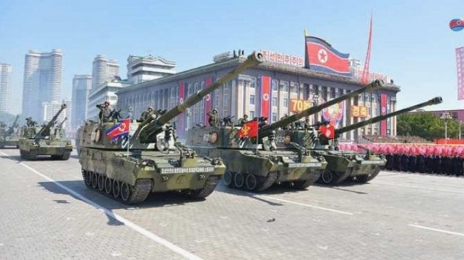 북한 열병식에 등장한 신형 자주포. 사진=조선중앙통신