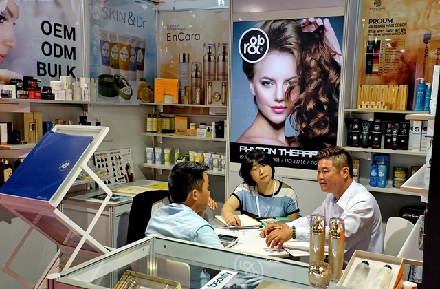경제성장과 청년층 인구 증가로 베트남 화장품 시장 규모도 커지고 있다. 베트남 화장품 가게 모습.사진=베트남뉴스