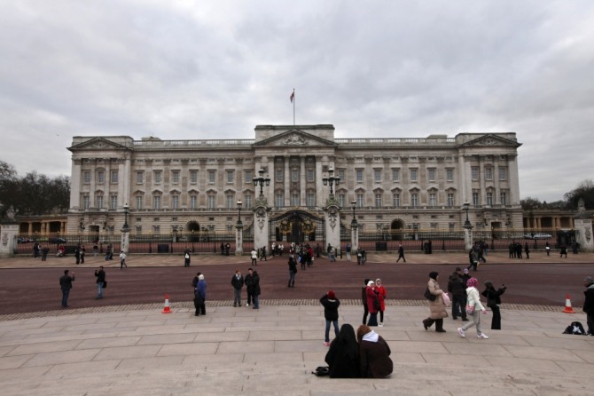 영국 엘리자베스 2세 여왕의 관저로 775개의 방이 있는 버킹엄 궁의 가치는 47억 달러(약 5조5800억 원)로 추정된다. 사진=AP/뉴시스