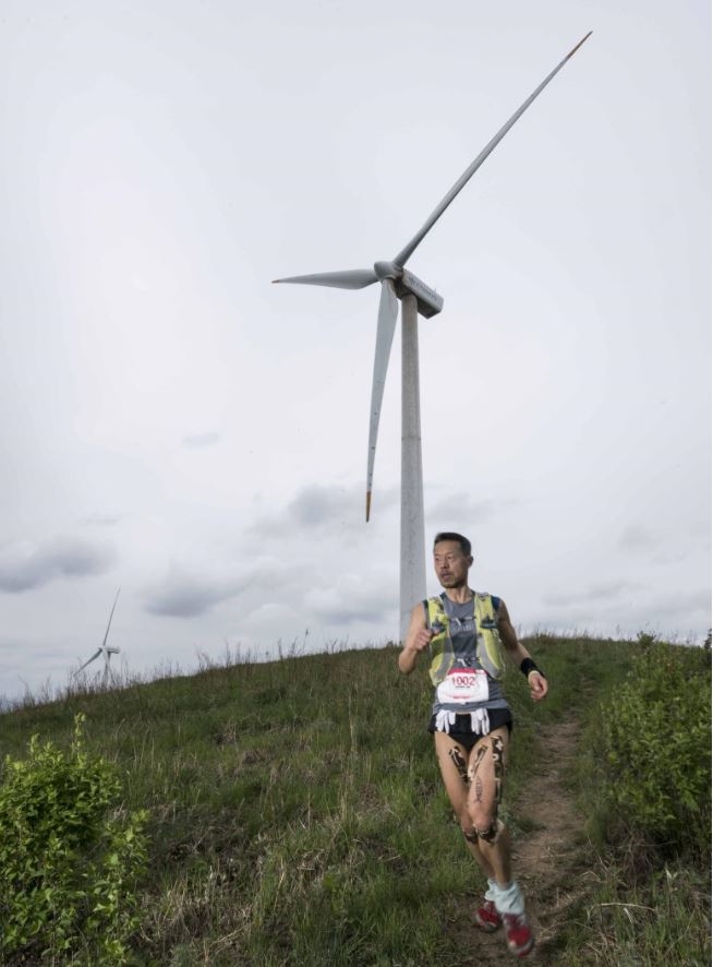 ‘노스페이스 100 코리아’ 100km 남자부 우승자 심재덕의 질주. 사진=노스페이스