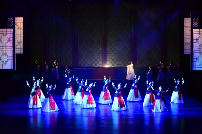 이미숙 안무, 윤우영 연출의 '불멸의 영웅, 안중근'.