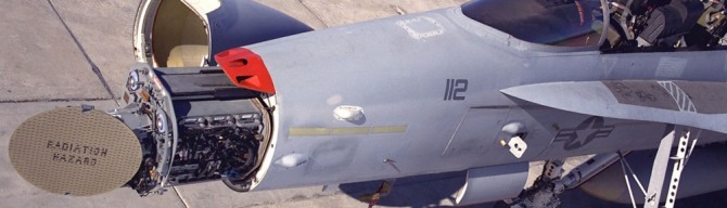 미 해군 F/A 18 수퍼호넷에 장착된 AN/APG-73 AESA레이더. 사진=레이시온