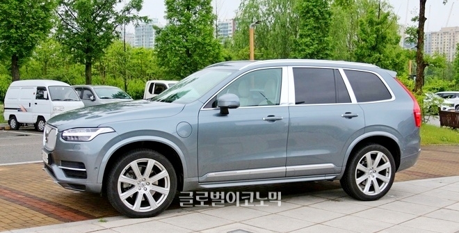 볼보 신형 XC90.