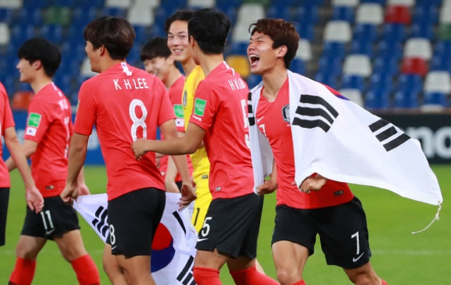 U-20 월드컵 4강행이 확정된 후 기뻐하는 U-20 대표선수들.