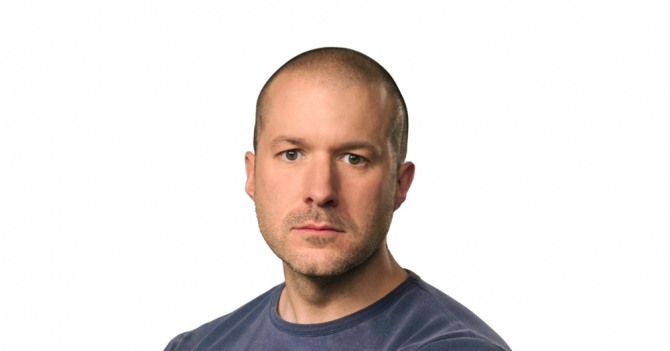 애플의 조니 아이브(Jony Ive) 최고디자인책임자(CDO)가 27년간의 애플 인생을 마감하고 연내에 퇴임한다. 자료=애플