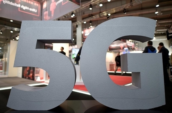 28일 업계에 따르면, SKT와 LG유플러스 모두 5G 데이터 완전 무제한 요금제 프로모션을 올해 말까지로 연장했다.