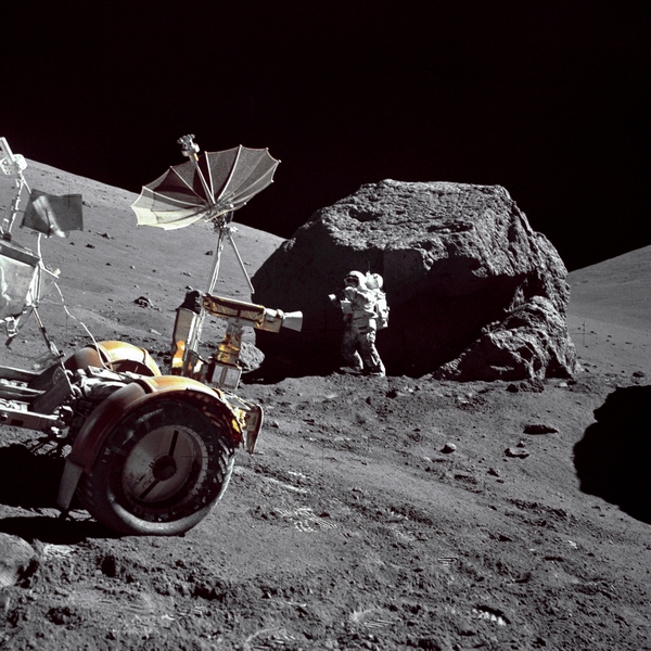 지질학자 출신 달 탐사대원 해리슨 잭 슈미츠가 지난 1972년 당시 아폴로17호 달 탐사를 하던 중 찍힌 사진. (사진=NASA)