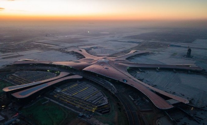 공사 착수 5년 만에 완공한 베이징 다싱 국제공항.