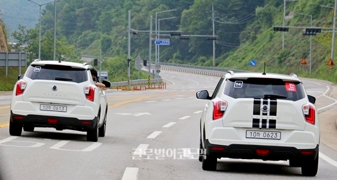 쌍용차는 중형 SUV가 없는 점을 고려해 조만간 2.0 가솔린 SUV 출시를 암시했다.