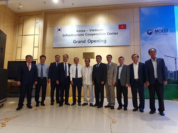 한국해외인프라도시개발지원공사(KIND)가 18일 베트남 하노이에 해외인프라협력센터를 설립했다. 사진=KIND 