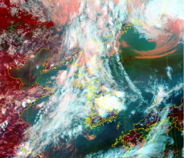 [오늘 날씨]  태풍 레키마- 크로사 매우 강한 초대형 접근, 위치경로 곳곳 엄청난 소니기… 기상청 낮최고35도 폭염경보