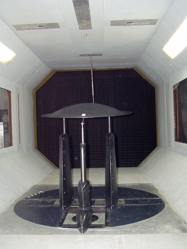 루마니아 연구원들이 개발한 전방향비행접시(ADIFO) 풍동실험 모습(사진=ADIFO에어크래프트)
