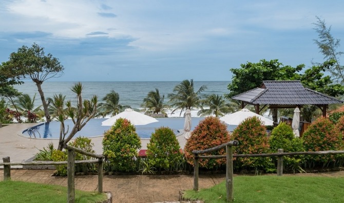 베트남 최대섬인 푸꾸옥(Phu Quoc)의 해양관광단지 내 리조트 모습. 사진=위키백과