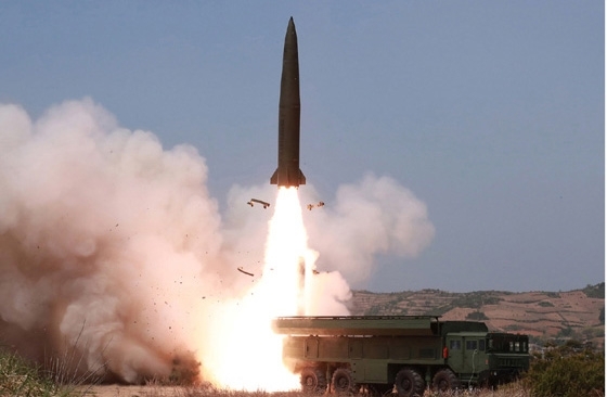 북한이 발사한 신형 탄도미사일.사진=조선중앙통신