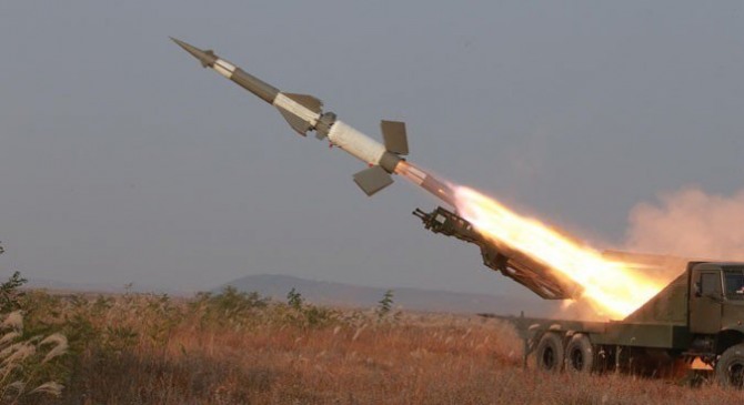 북한의 지대공 미사일 S-125 발사장면. 사진=조선중앙통신