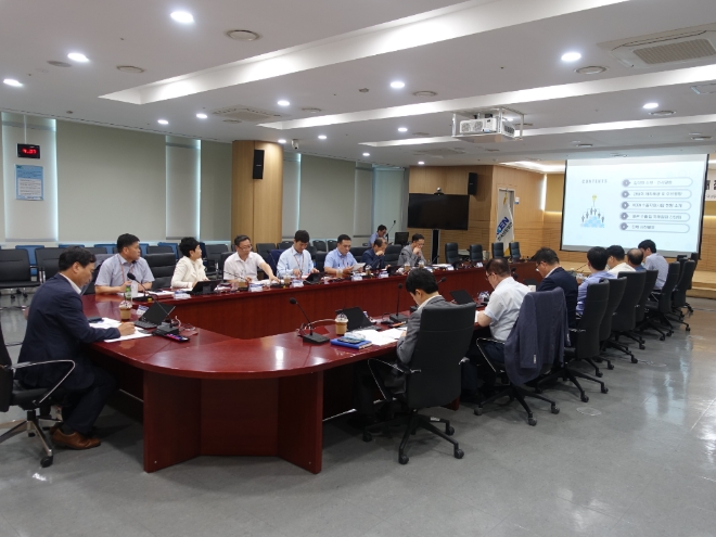 22일 한국남동발전 본사에서 한국남동발전과 협력중소기업 관계자들이 일본 수출규제 관련 피해점검 회의를 하고 있다. 사진=한국남동발전 