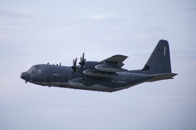 미군 MC-130J 코만도 탱커 