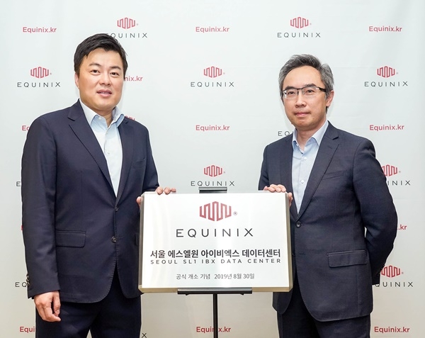 장혜덕 에퀴닉스 한국대표(왼쪽)와 앤서니 호 에퀴닉스 아태 제품관리 이사. 사진=에퀴닉스한국