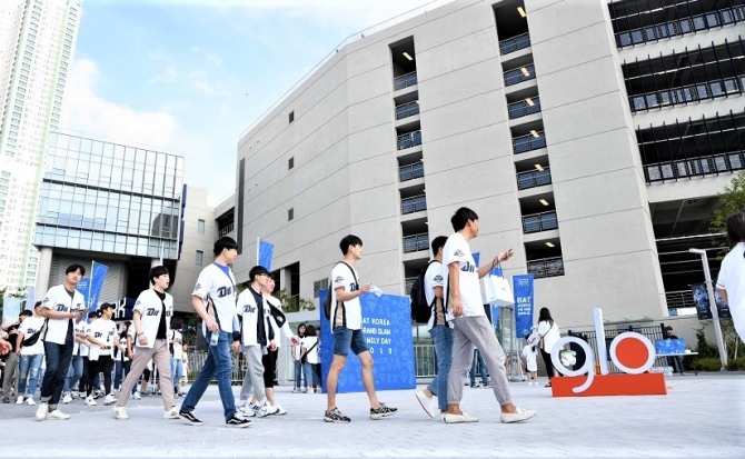 BAT코리아가 지난달 31일 사천공장 임직원 가족을 경남 창원시 창원NC파크로 초청해 '패밀리데이'를 개최했다. 사진=BAT코리아