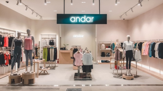 안다르가 지난달 30일 오프라인 매장인 LF스퀘어 테라스몰 광양점과 엔터식스 안양점을 동시 오픈했다. 사진=안다르