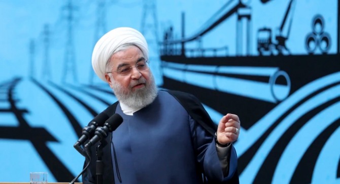 이란 대통령 하산 로하니가 테헤란에서 열린 회의에서 연설을 하고 있다. 사진=AP/뉴시스