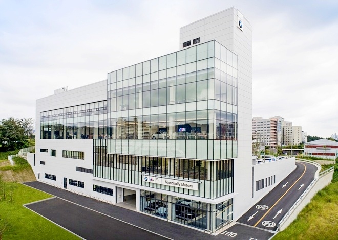 BMW 코리아의 공식 딜러 삼천리모터스는 천안 통합센터를 확장 개설했다. 삼천리머터스 천안통합센터 전경. 사진=BMW코리아