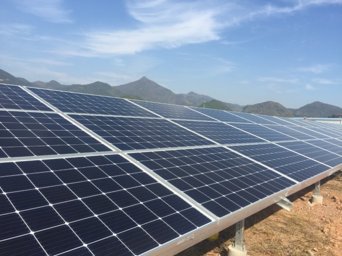 한화큐셀은 최근 일본에서 태양광 발전시스템 서비스 ‘솔라 메이트’를 출시했다. 사진은 환화큐셀의 태양광 발전시스템 제품. 사진=글로벌이코노믹DB 