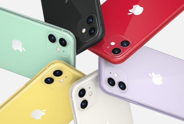 애플이 10일 발표한 6가지 컬러의 아이폰11. 지난해 보급형 주력폰 아이폰xR(텐아르)보다 가격을 50달러나 낮게 책정해 배경과 향배에 대한 궁금증을 더해주고 있다. 사진=애플