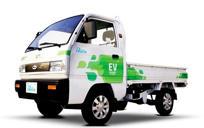 파워프라자가 이달부터 제주도에 0.5톤 전기트럭 ‘라보ev 피스’를 보급한다. 사진=파워프라자