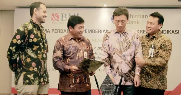 신한은행 인도네시아 법인인 신한인도네시아 은행은 인도네시아 4대 국영은행인 느가라 인도네시아 은행(BNI) 주도로 현지 광산업체 J 리소시스 누산타라(JRN)를 상대로 추진 중인 대규모 신디케이트론에 참여했다.