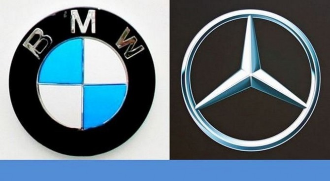 나쁜 녀석들에서는 벤츠 세단이, 타짜에서는 벤츠와 BMW가 각각 노출된다. (왼쪽부터)BMW와 벤츠 엠블럼. 사진=글로벌 이코노믹 정수남 기자