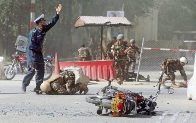 사진은 지난해 5월 발생한 아프가니스탄 수도 카불의 연쇄 폭탄테러 현장.