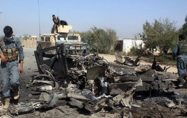 사진은 지난 13일 아프간정부군의 오폭으로 민간인 30명이 사망한 처참한 현장.