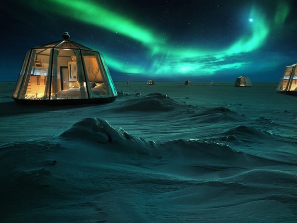 스칸디나비아 여행사 럭셔리 액션은 2020년 4월부터 세계 최북단인 북극에서 유리로 만든 호텔인 '북극 이글루' 체험을 즐길 수 있는 상품을 줄시했다. 사진=럭셔리 액션