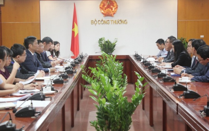 베트남산업통상부와 삼성전자가 간담회를 갖고 있다. 사진=베트남 산업통상부