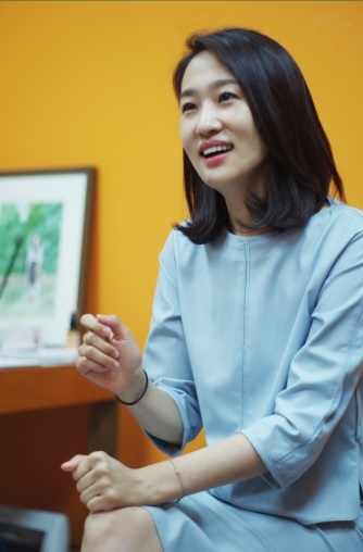 김수민 바른미래당 의원이 최근 3년간 등급을 속여 적발된 호텔이 123곳이라며 조치가 필요하다고 말하고 있다. 사진=김수민 의원실