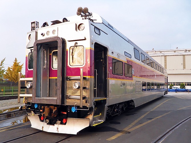 현대로템이 지난 2008년 수주한 보스턴 2층 객차가 정차해 있다. 사진=현대로템