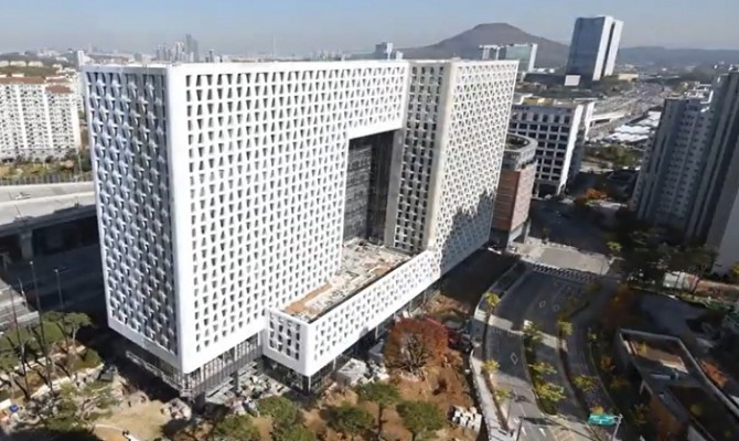 지난 3월 호반건설이 입주한 서울 서초구 우면동의 신사옥 모습. 사진=호반건설 