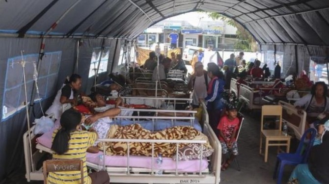 인도네시아 암본섬에서 규모 6.5의 강진이 발생한 후 마련된 이재민 임시 거처. 사진=CNN