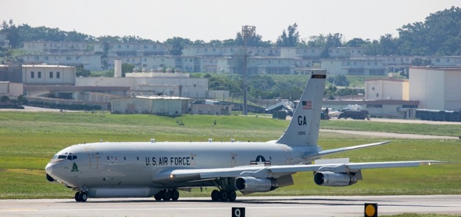 오키나와 가데나 공군기지에 도착한 E-8C 정찰기. 사진=에어크래프트스폿
