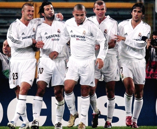 레알 마드리드의 제1차 '은하계 군단' 면면인 베컴, 카를로스, 호나우두, 지단, 라울(왼쪽부터). 