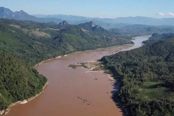 라오스 정부는 전력생산 확대를 위해 메콩강 최대 규모로 루앙프라방(Luang Prabang)에 댐 건설을 추진 중이다