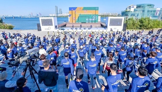 볼보 코리아는 서울 반포 한강공원에서 1000여명이 참석한 친환경 달리기 이벤트를 지난 주말 개최했다. 사진=볼보 코리아
